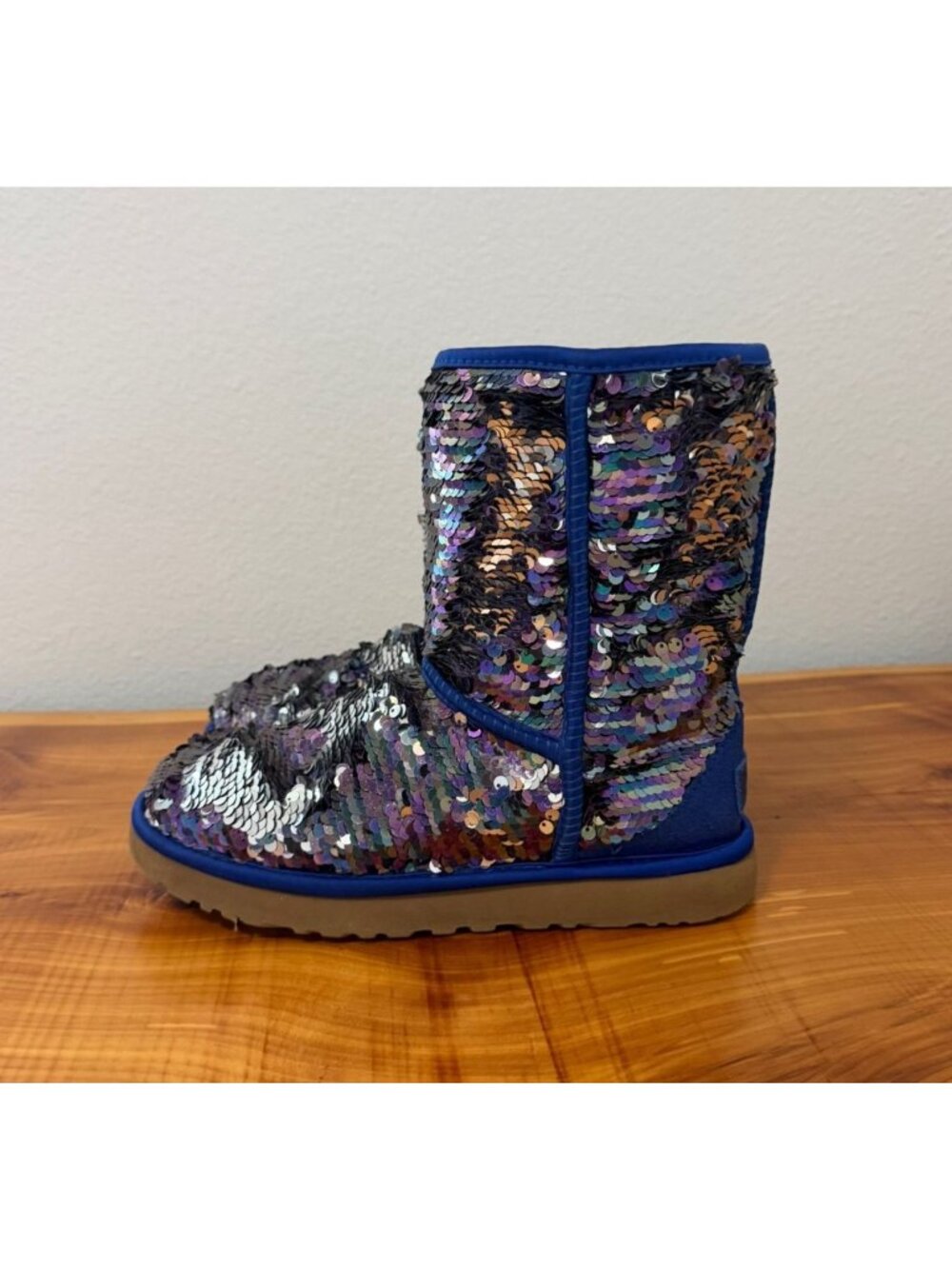 UGG Classic Short Sparkles Sequin Blue Tone Winter Boots Women's Size 7 - Picture 3 of 12